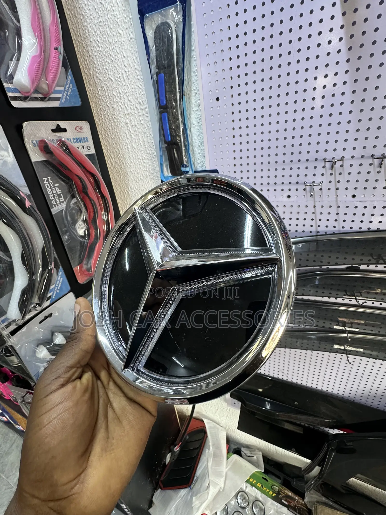 Benz Logo With Light