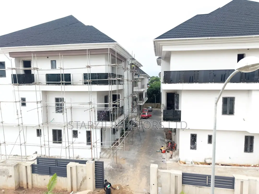 5bdrm Duplex in Wuye for Sale