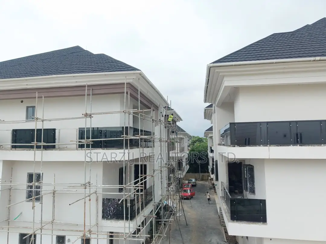 5bdrm Duplex in Wuye for Sale