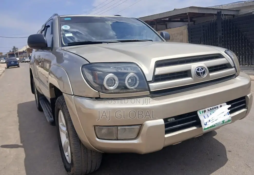 Toyota 4-Runner 2004 Gold