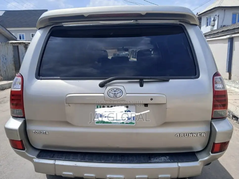 Toyota 4-Runner 2004 Gold