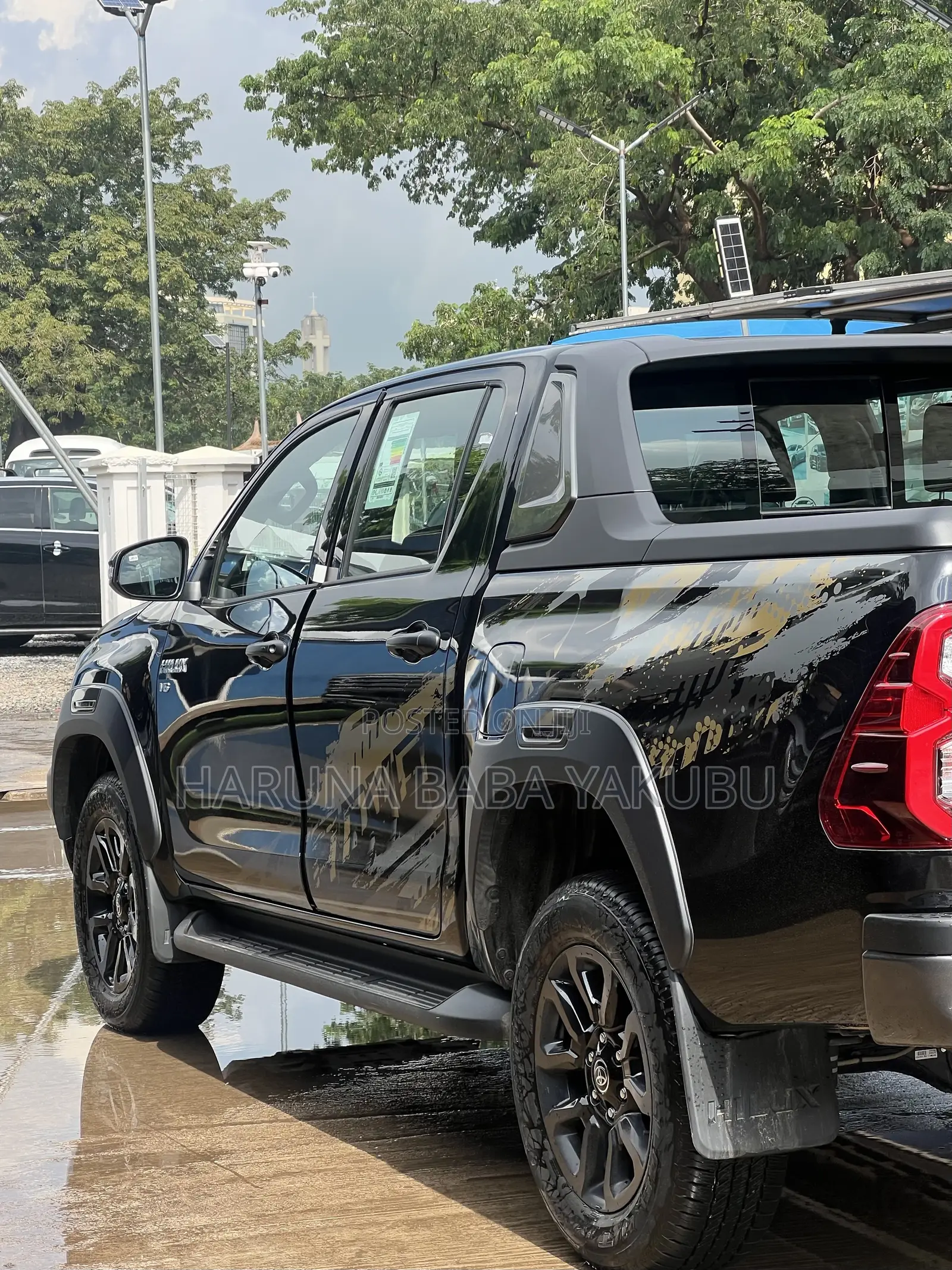 New Toyota Hilux SR5+ 2026 Black