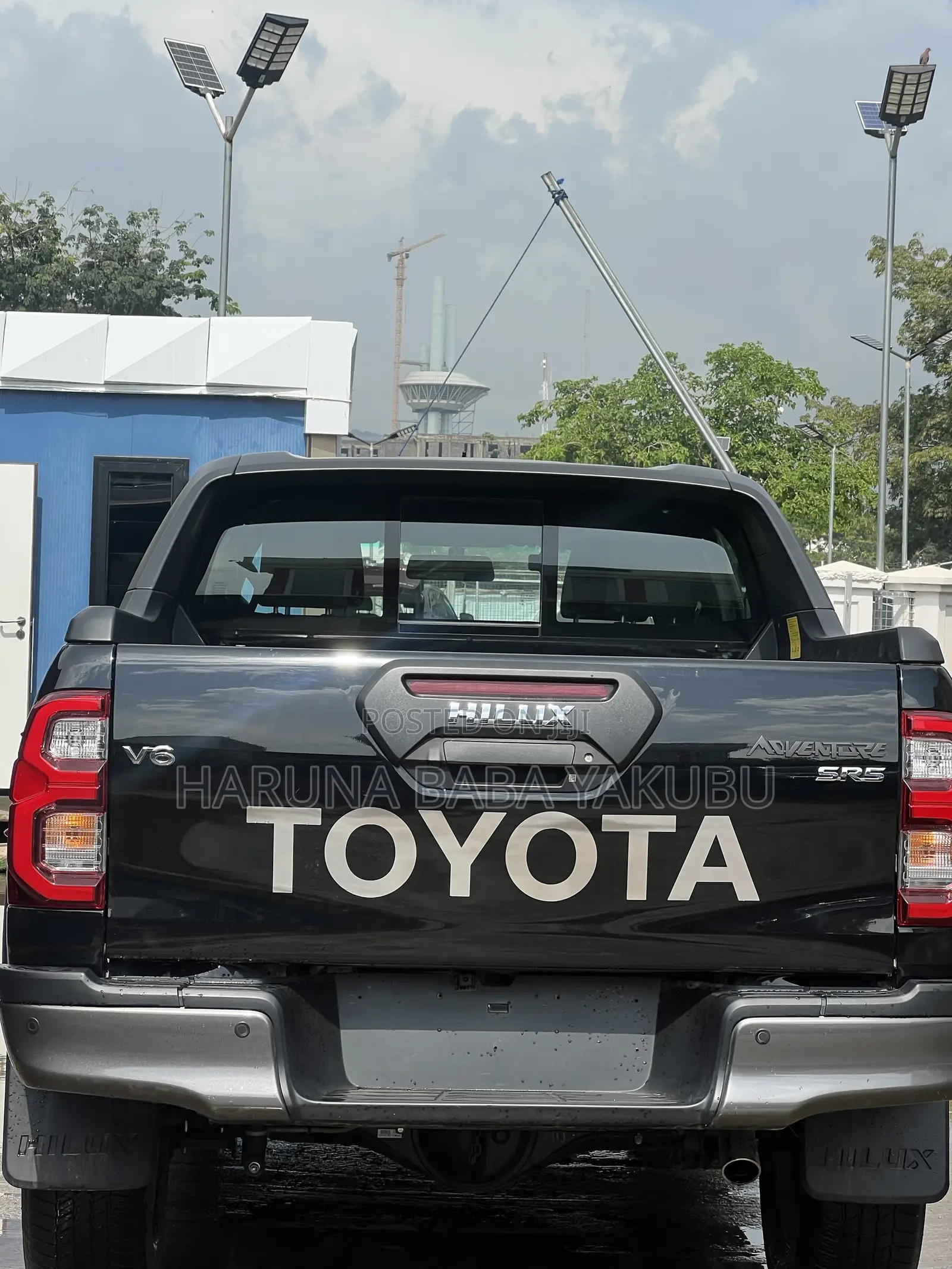 New Toyota Hilux SR5+ 2026 Black
