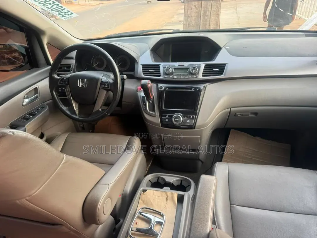Honda Odyssey Touring 4dr Minivan (3.5L 6cyl 6A) 2015 Gray