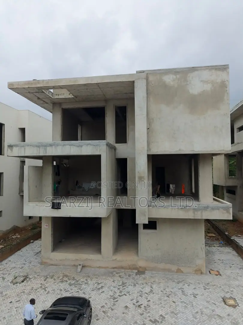 6bdrm Villa in Asokoro for sale