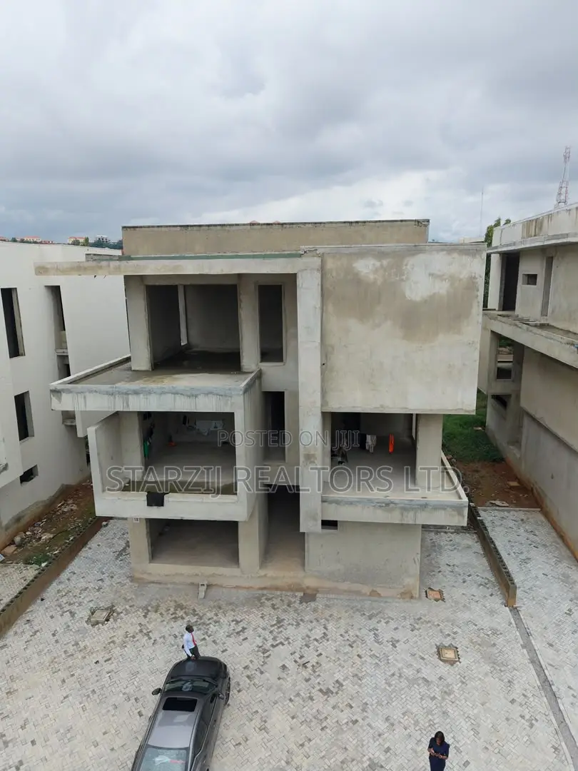 6bdrm Villa in Asokoro for sale