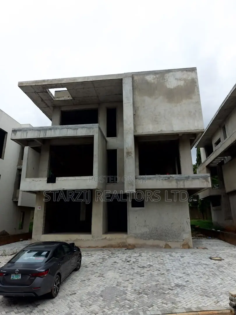 6bdrm Villa in Asokoro for sale