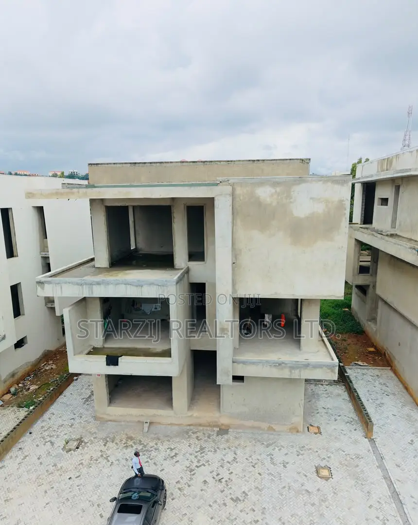 6bdrm Villa in Asokoro for sale