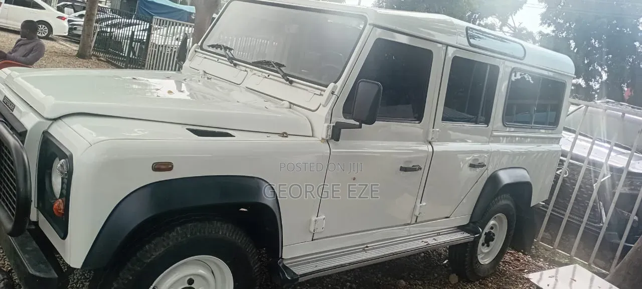 Land Rover Defender 2012 White