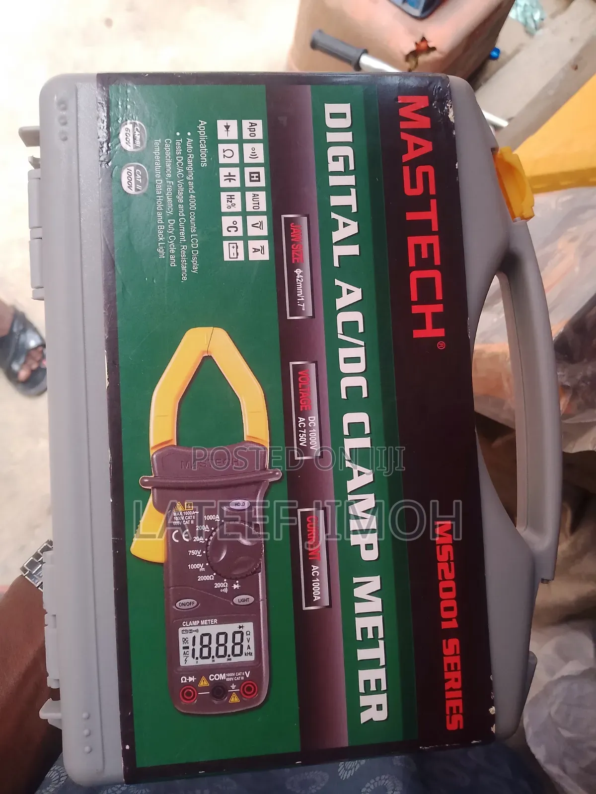Digital AC/Dc Clamp Meter
