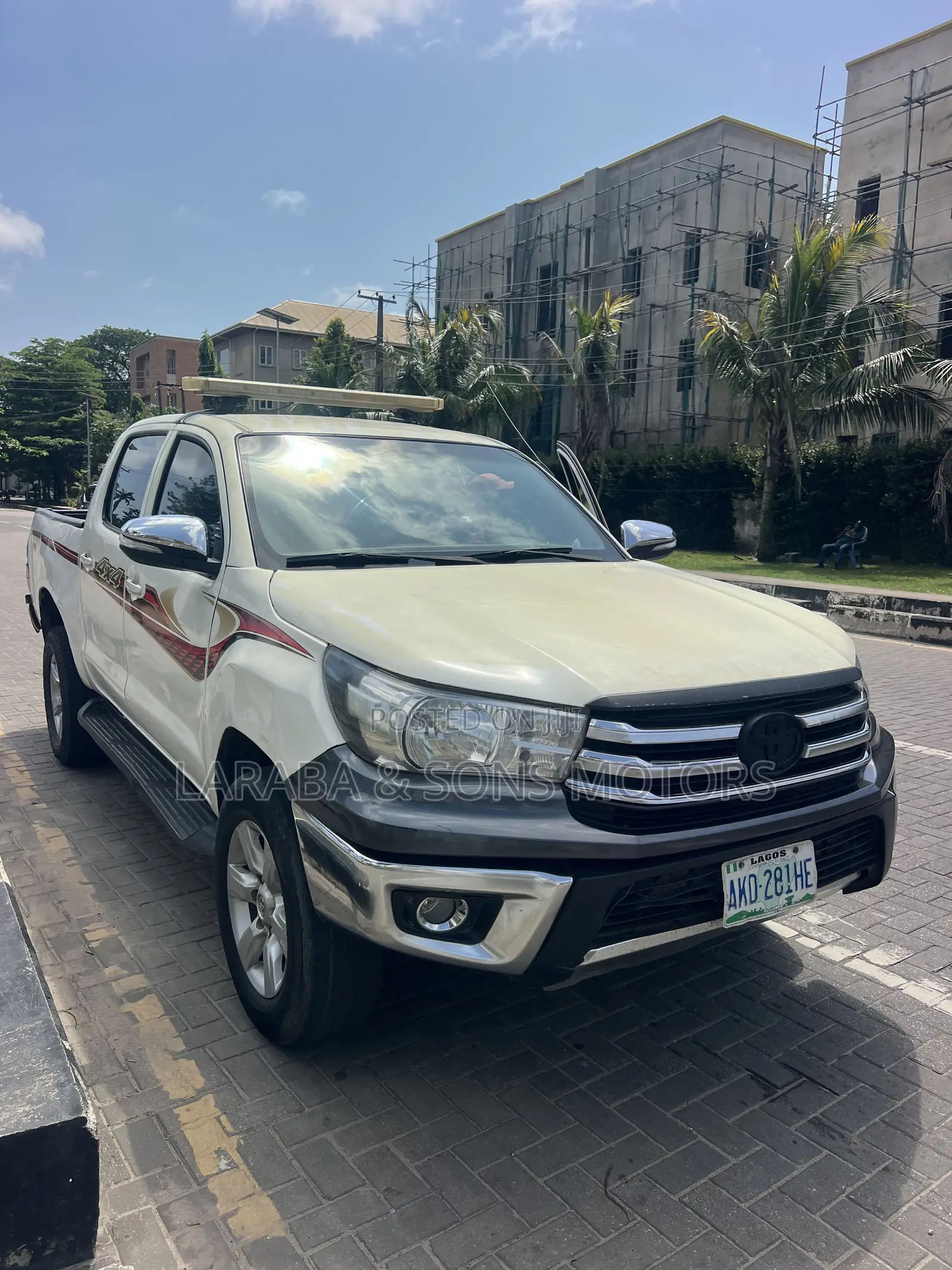 Toyota Hilux 2.7 VVT-i 4X4 SRX 2010 White