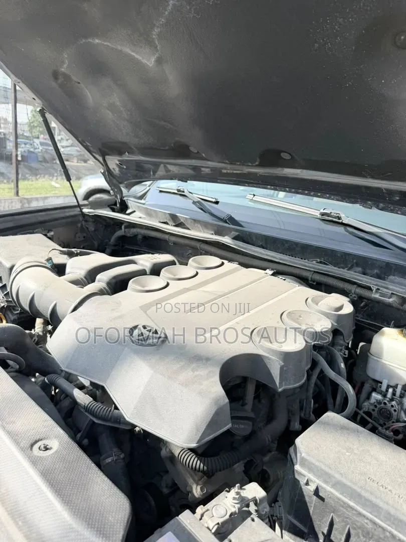 Toyota 4-Runner SR5 4dr SUV 4WD (4.0L 6cyl 5A) 2015 Gray