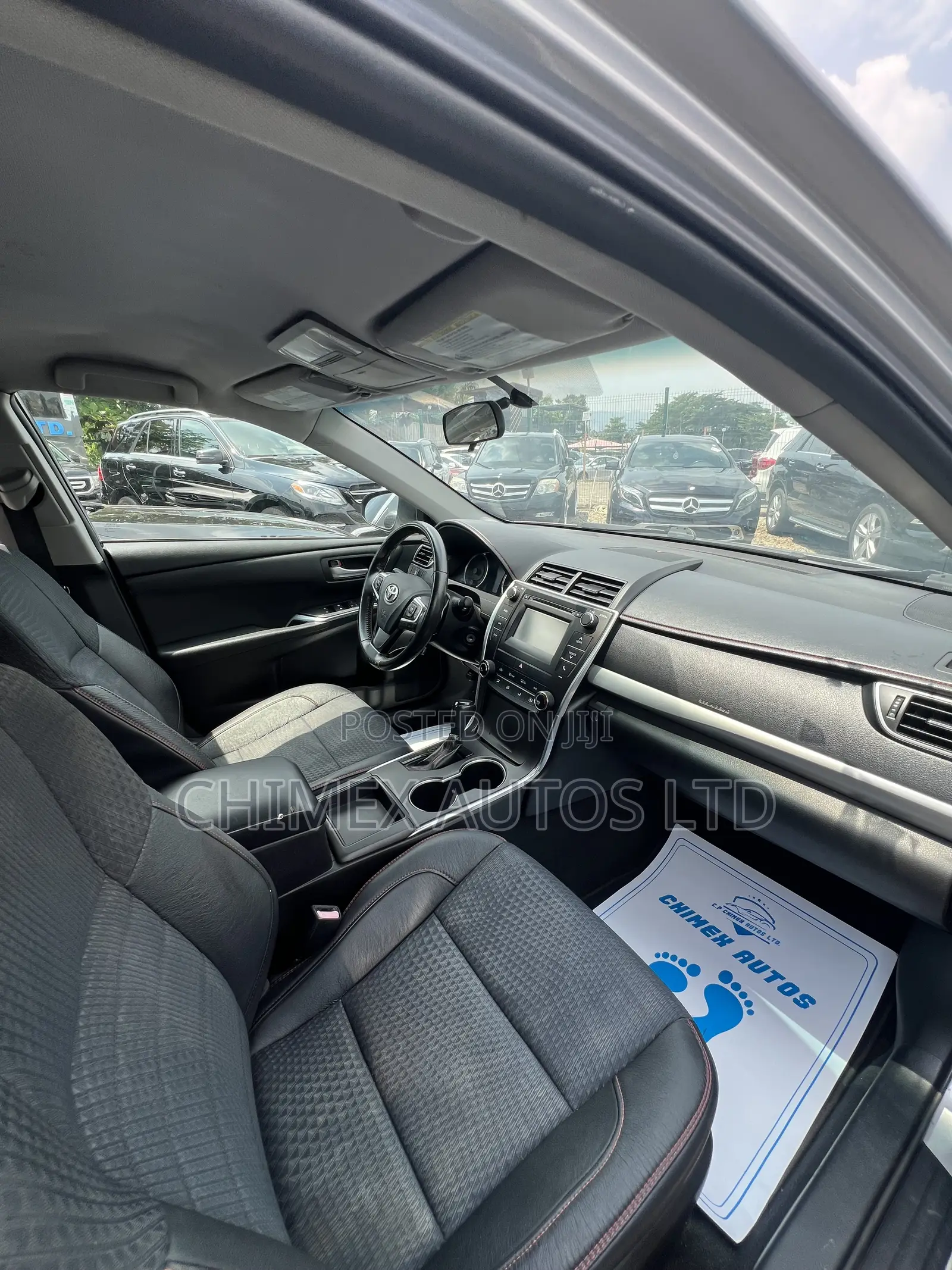 Toyota Camry SE 4dr Sedan (2.5L 4cyl 6A) 2015 Silver