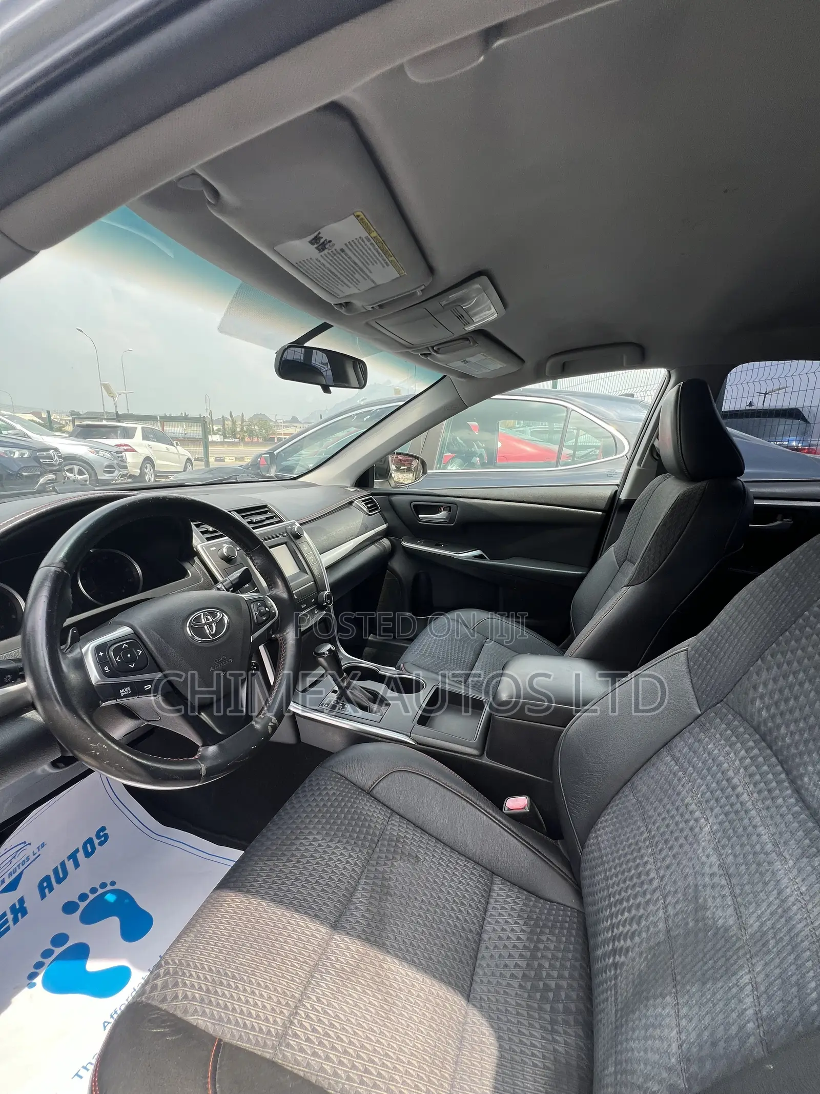 Toyota Camry SE 4dr Sedan (2.5L 4cyl 6A) 2015 Silver