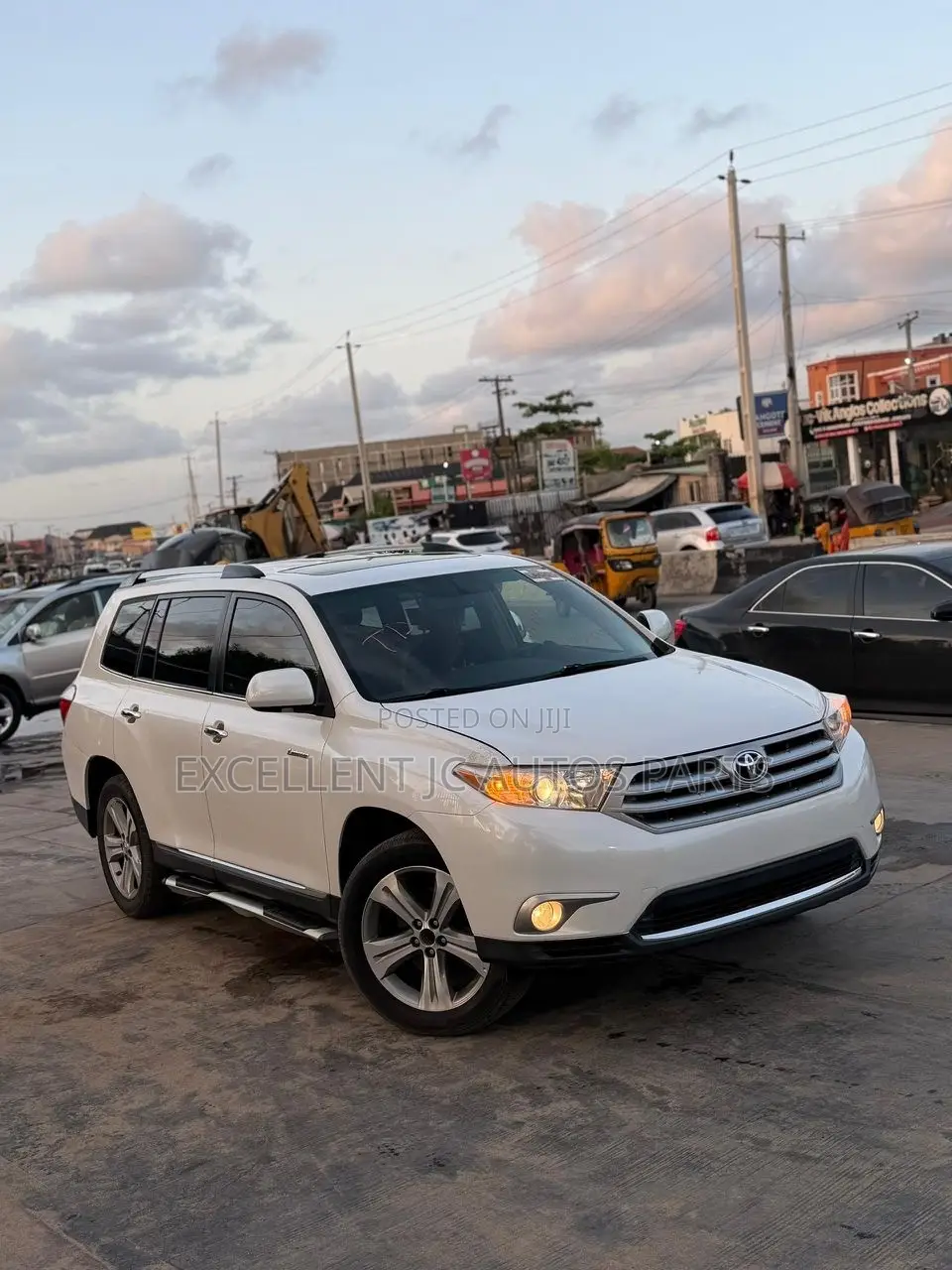 Toyota Highlander Limited 2012 White