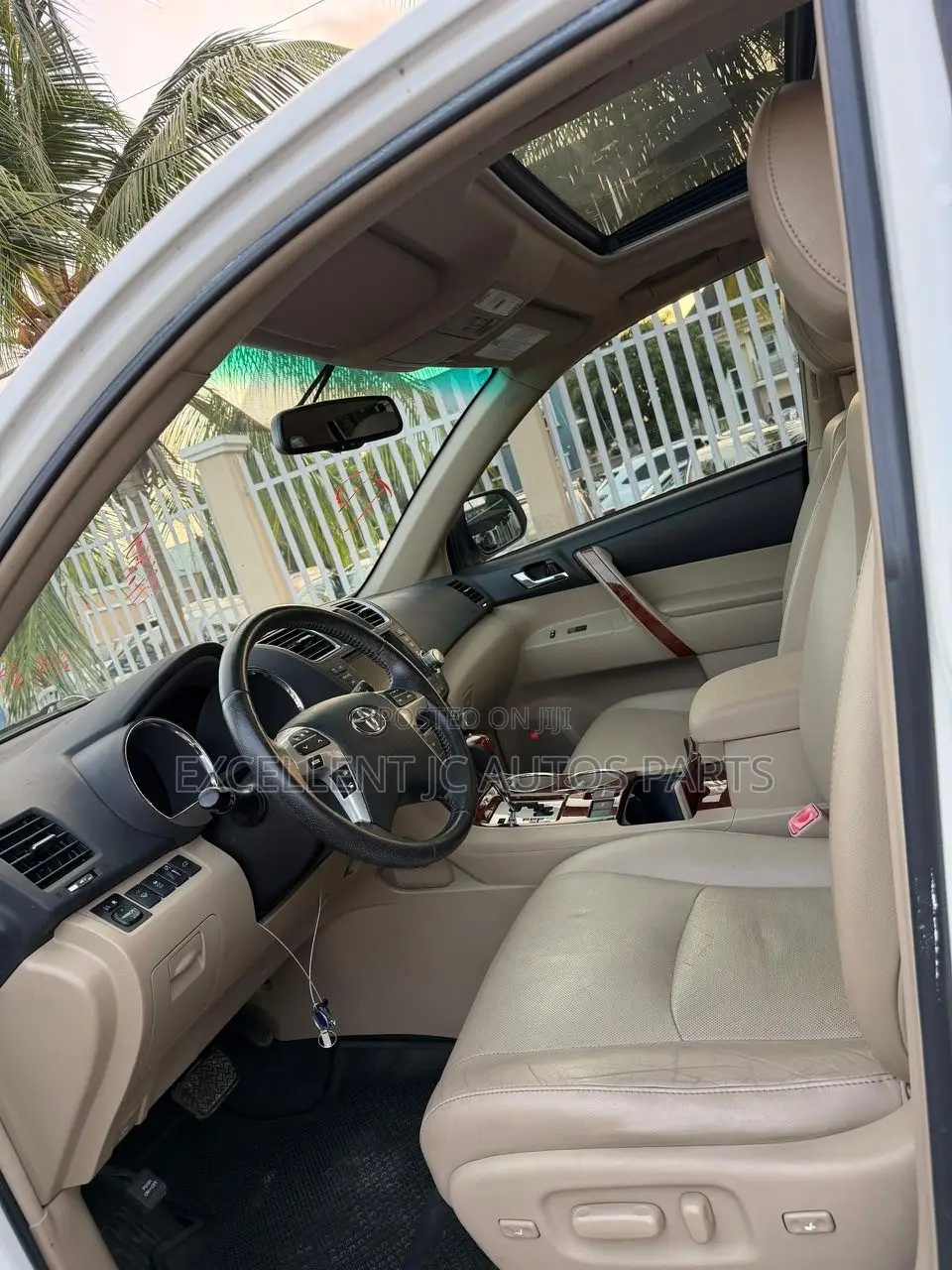Toyota Highlander Limited 2012 White