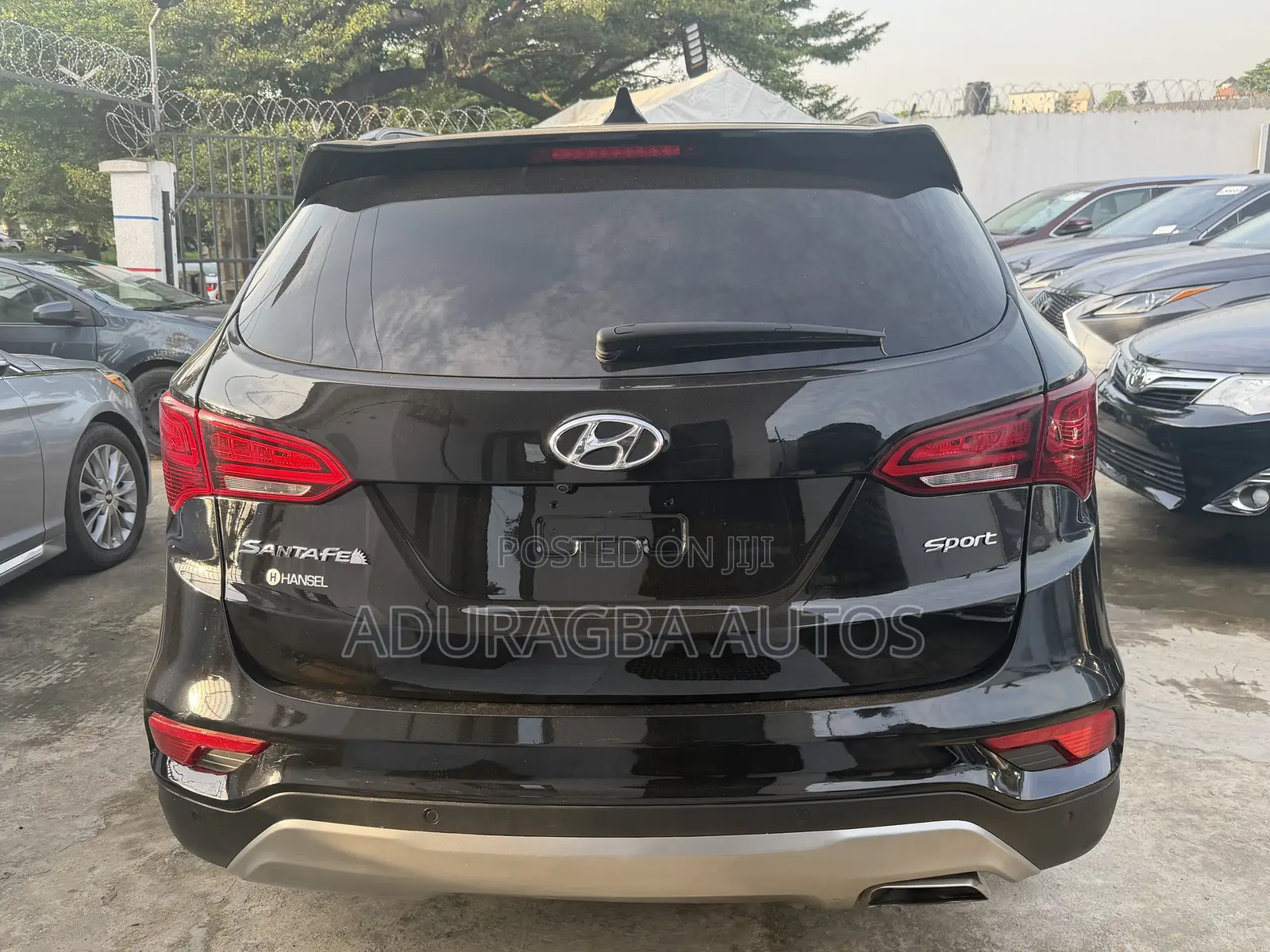 Hyundai Santa Fe SE FWD 2017 Black