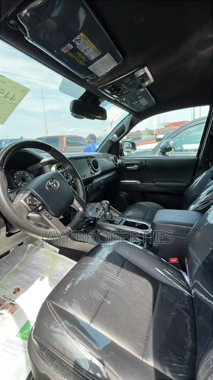 Toyota Tacoma 2020 Black