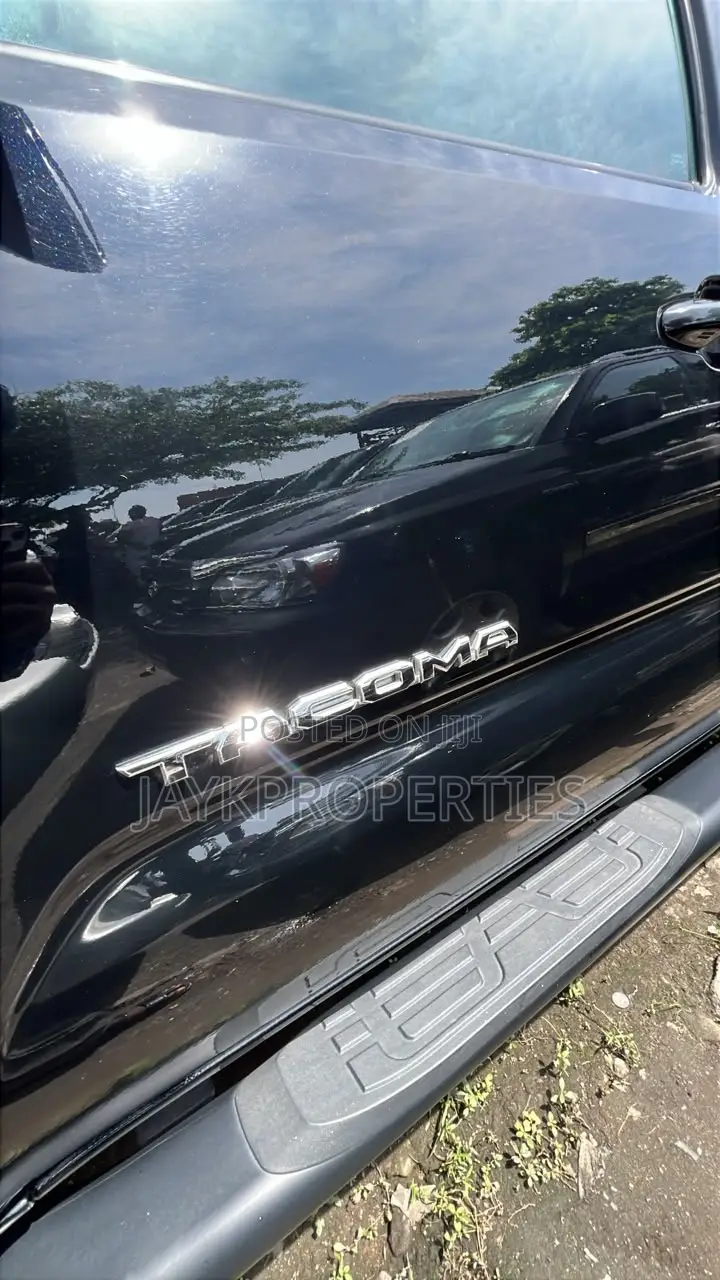 Toyota Tacoma 2020 Black