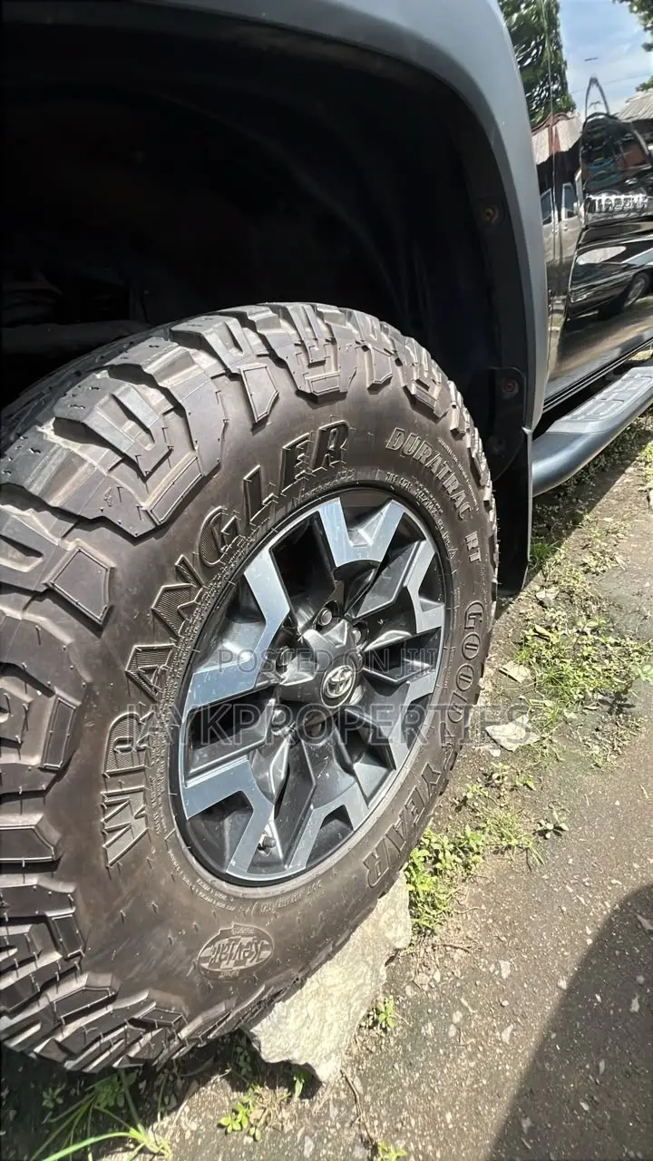 Toyota Tacoma 2020 Black
