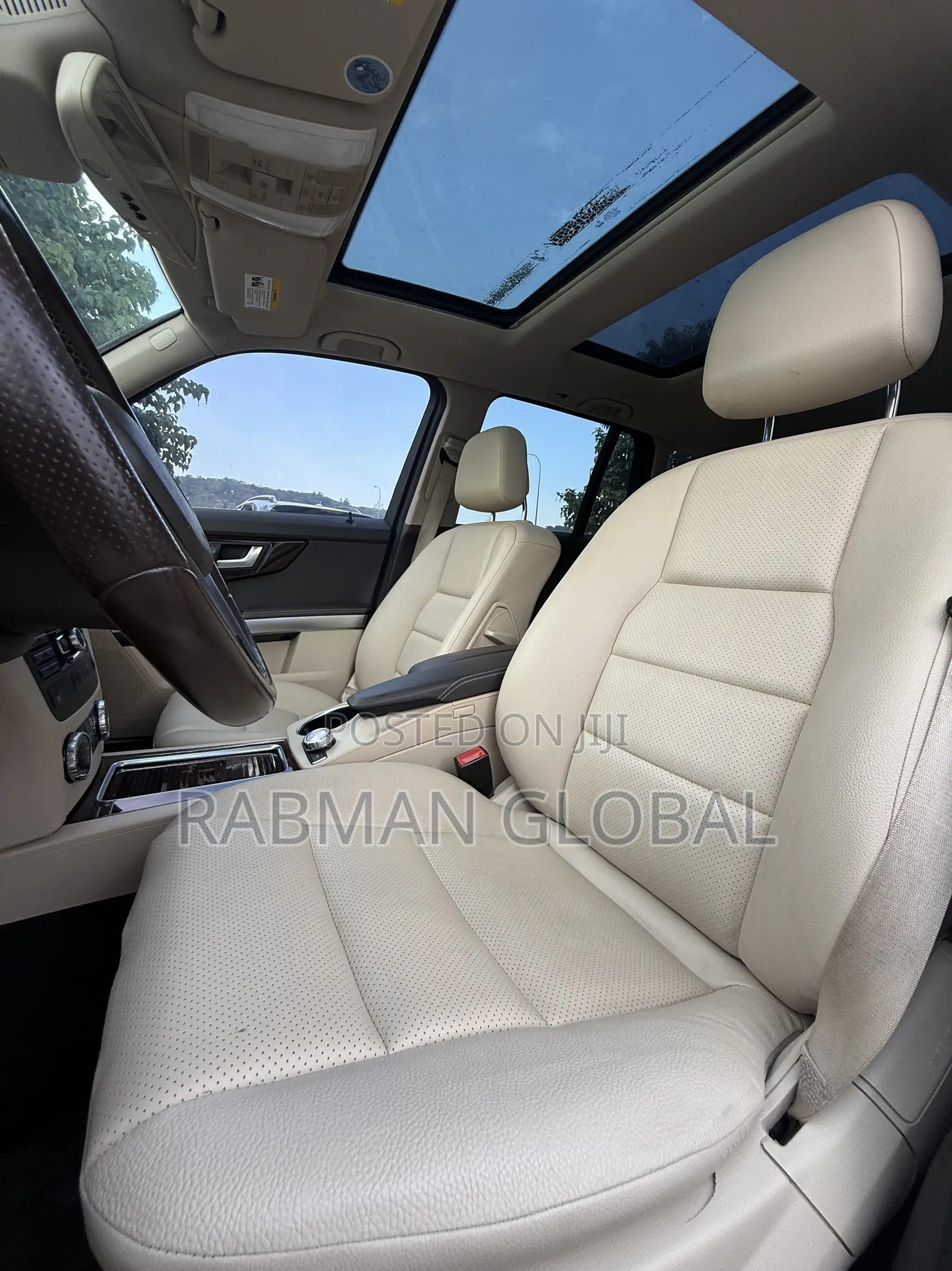 Mercedes-Benz GLK-Class Base GLK 350 4dr AWD 4MATIC (3.5L 6cyl 7A) 2015