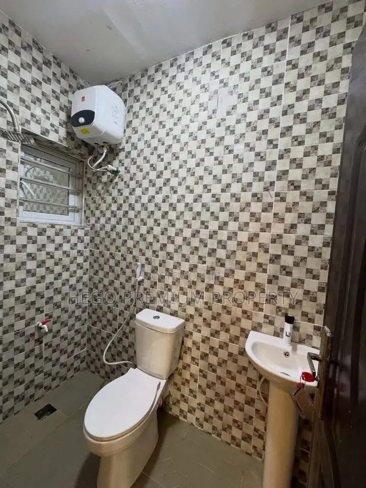 2bdrm Apartment in Sars Estate, Obio-Akpor for sale