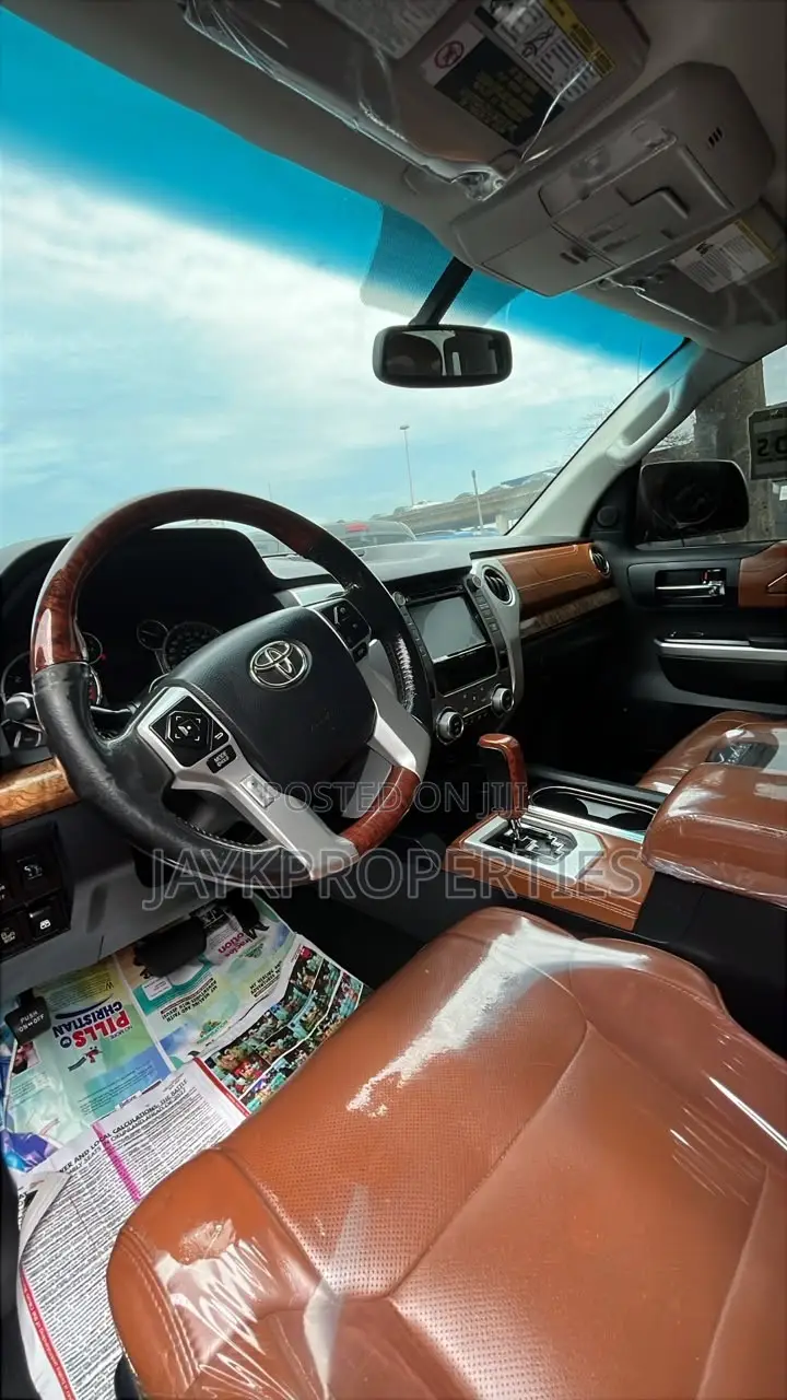 Toyota Tundra 2018 Black