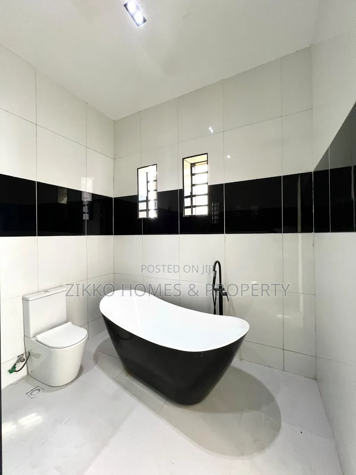 4bdrm Duplex in Ajah for sale