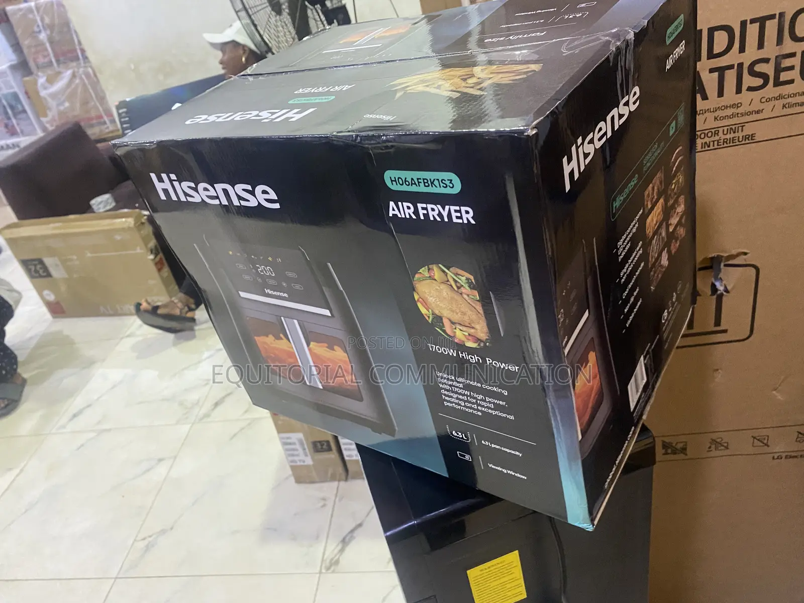 Hisense 6.3L H06FBK1S3 1700W Practical Family Air Fryer