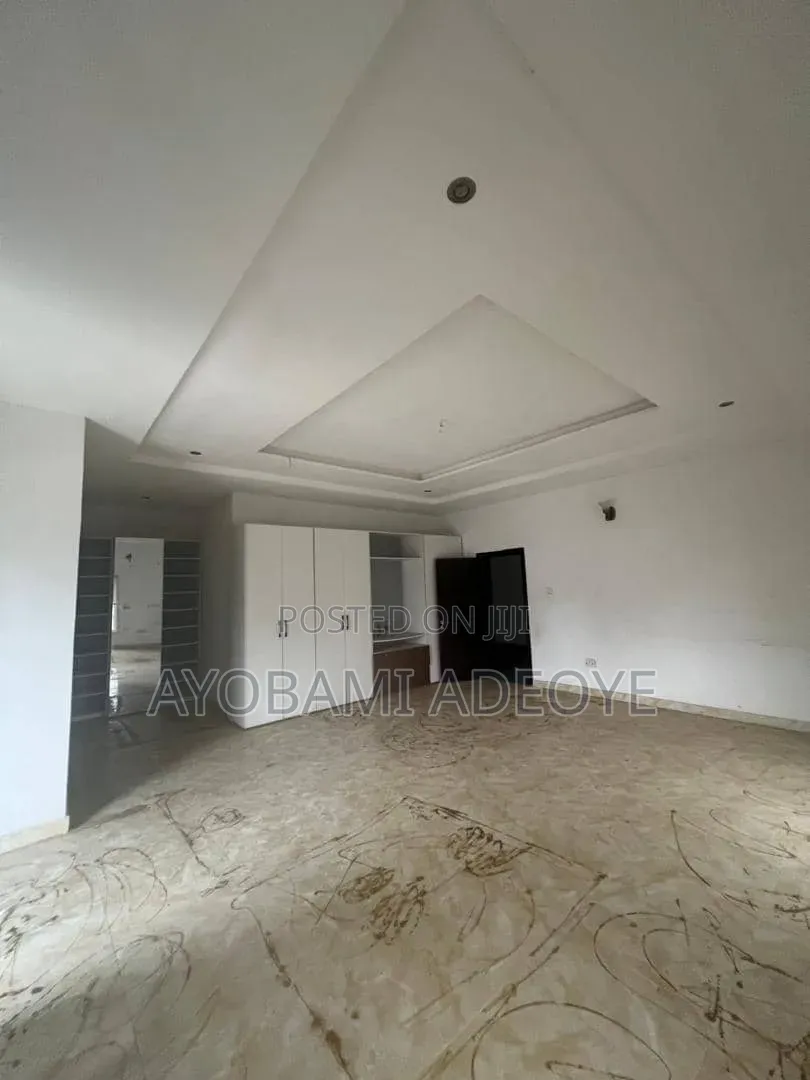 4bdrm Duplex in Lakeview Estate, Chevron for rent