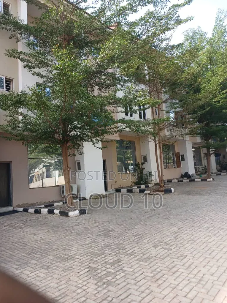 4bdrm Duplex in Guzape District for sale