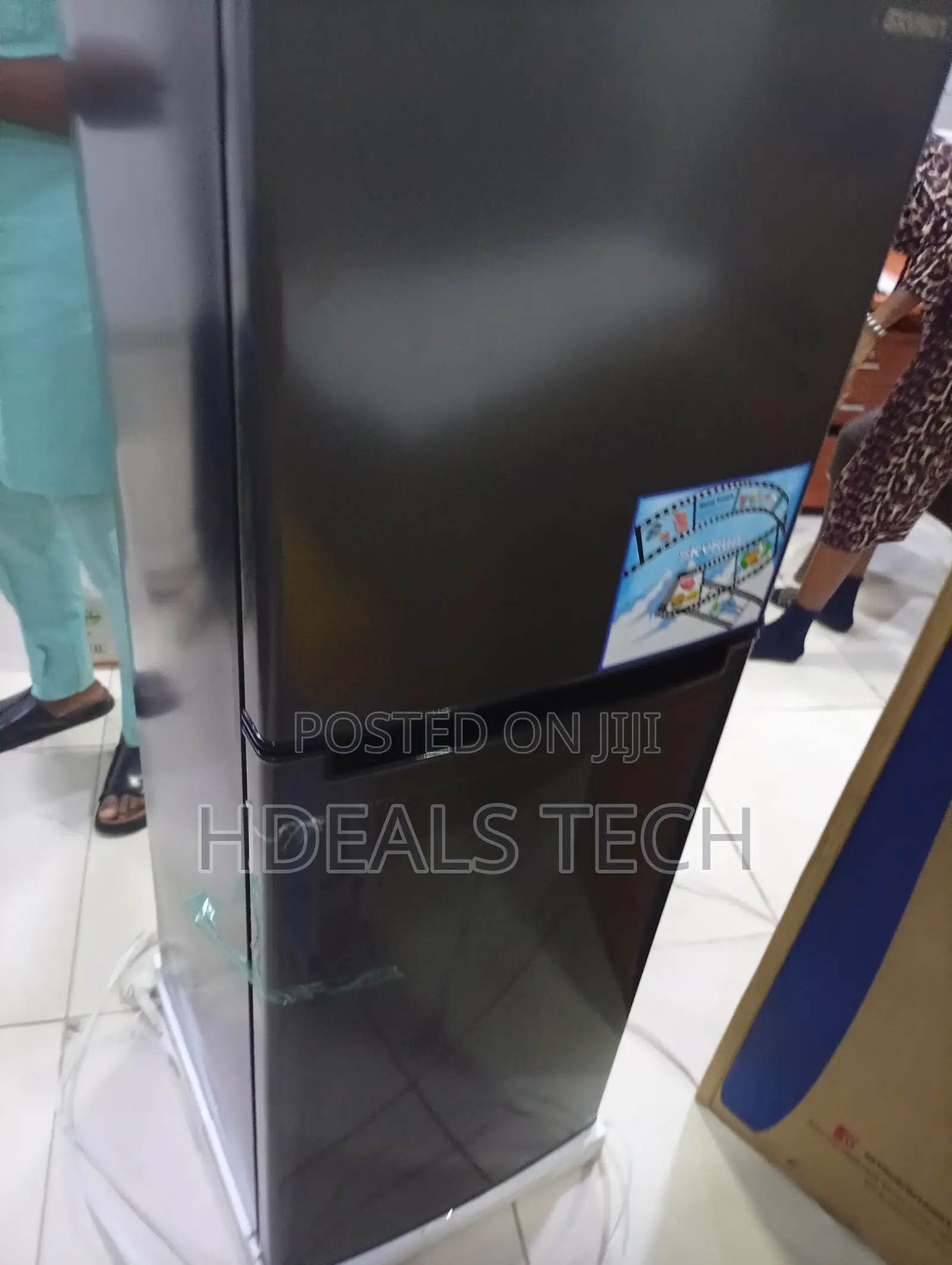 Portable Skyrun 145L Fridge for Student Hostels