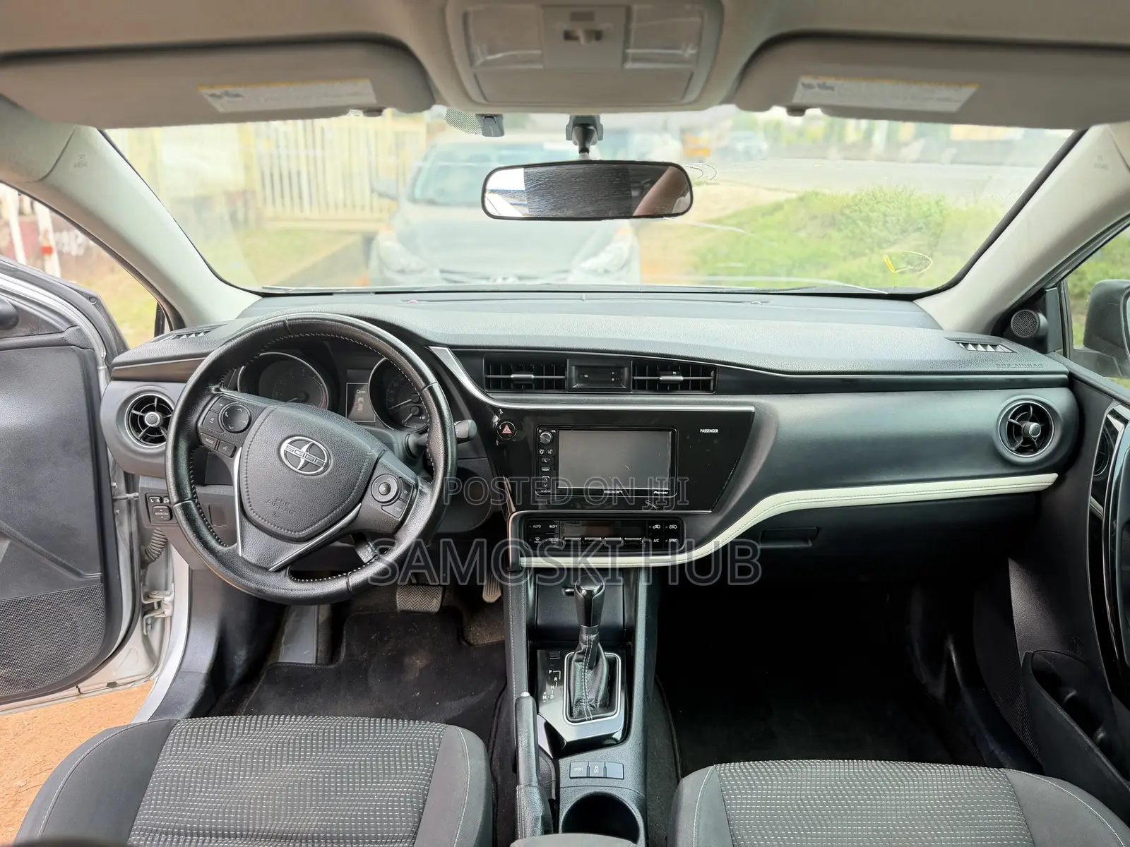 Scion iM Base 2016 Silver