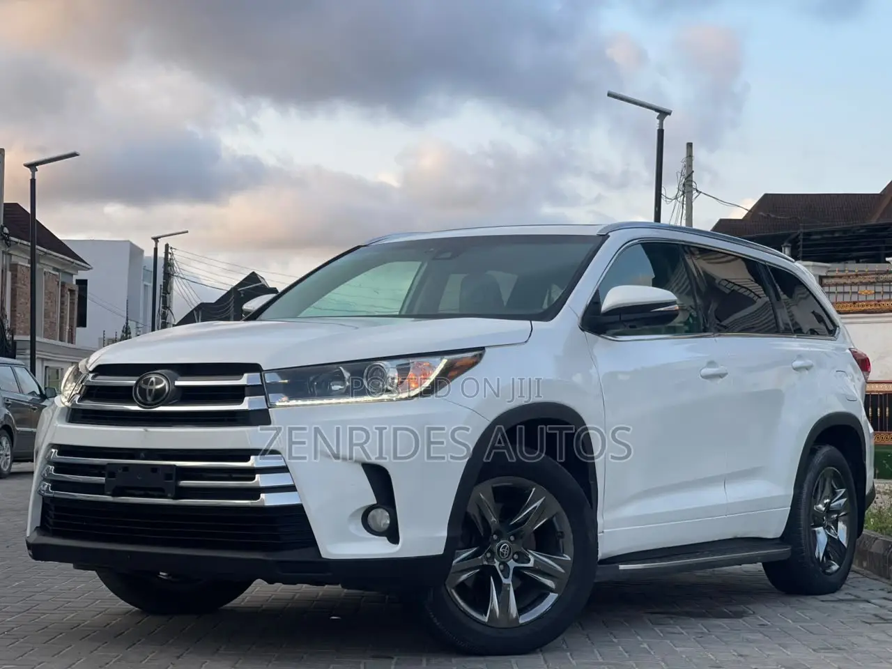 Toyota Highlander Limited 4x4 V6 (3.5L 6cyl 8A) 2017 White