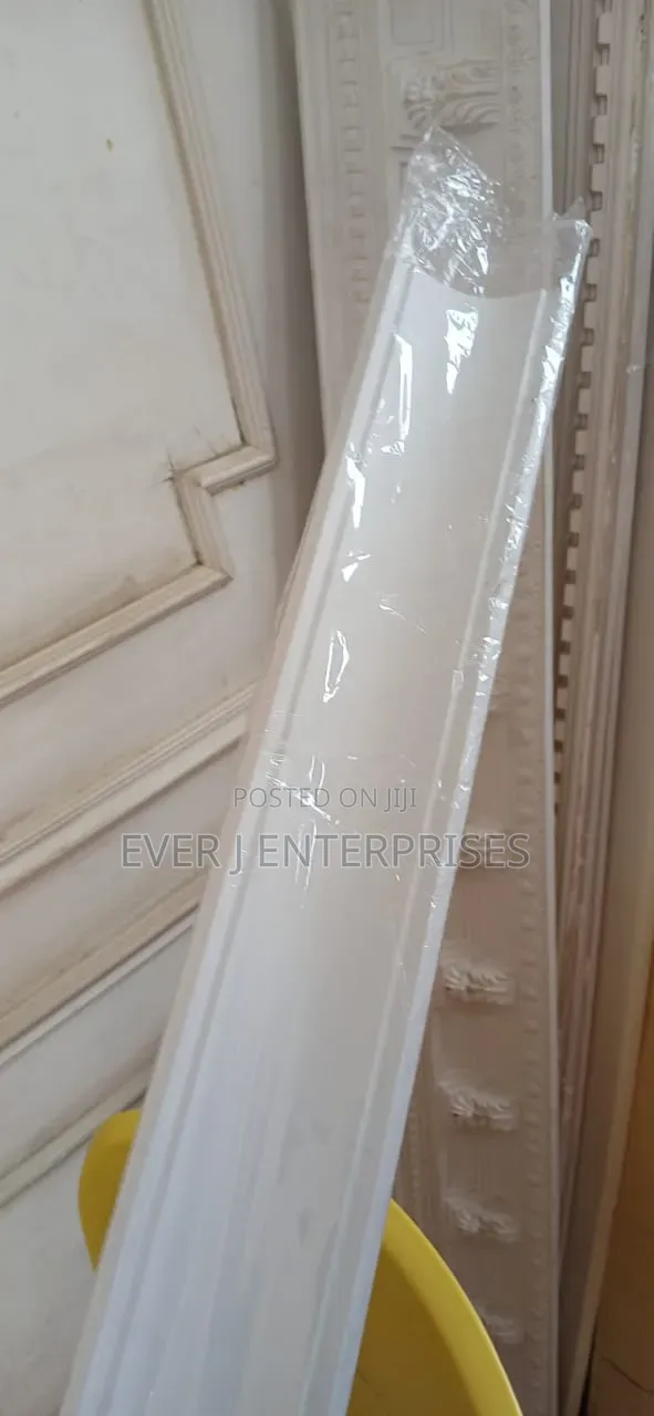 Conics Floor and Ceiling