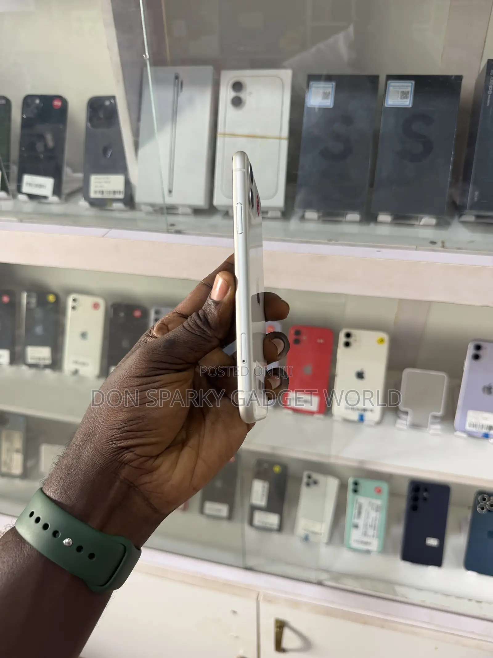 Apple iPhone 11 64 GB White