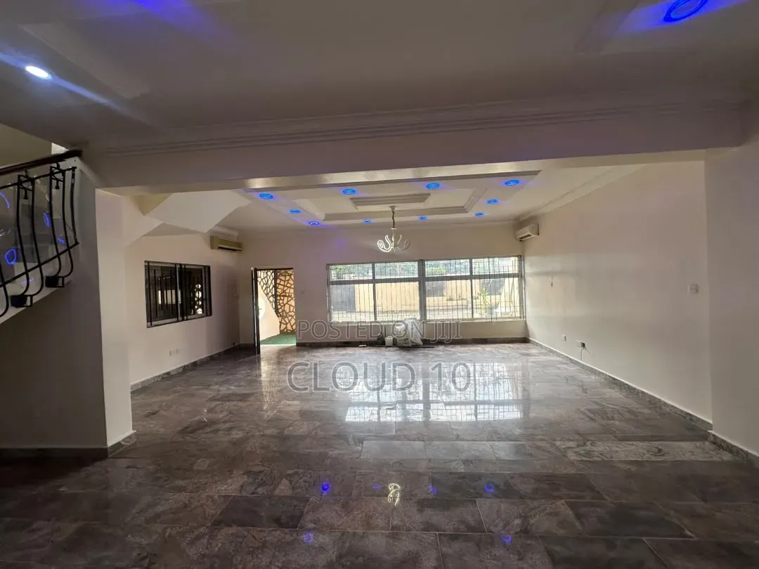 3bdrm Townhouse / Terrace in Maitama for rent
