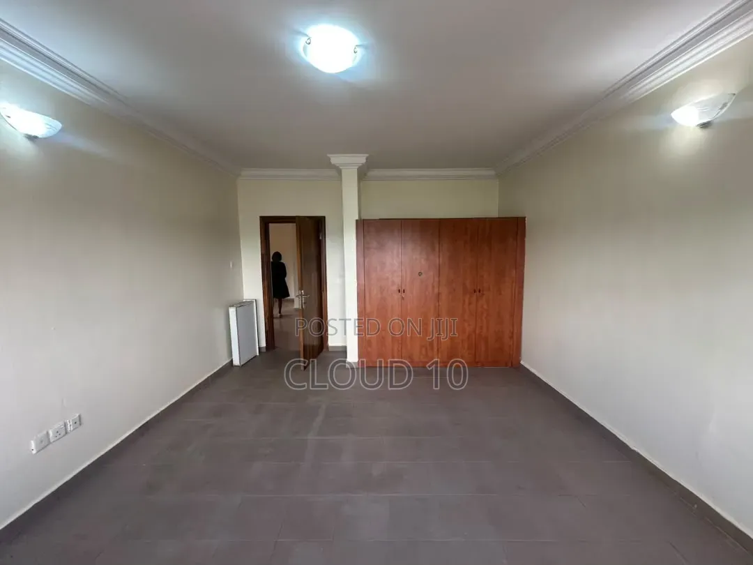 3bdrm Townhouse / Terrace in Maitama for rent