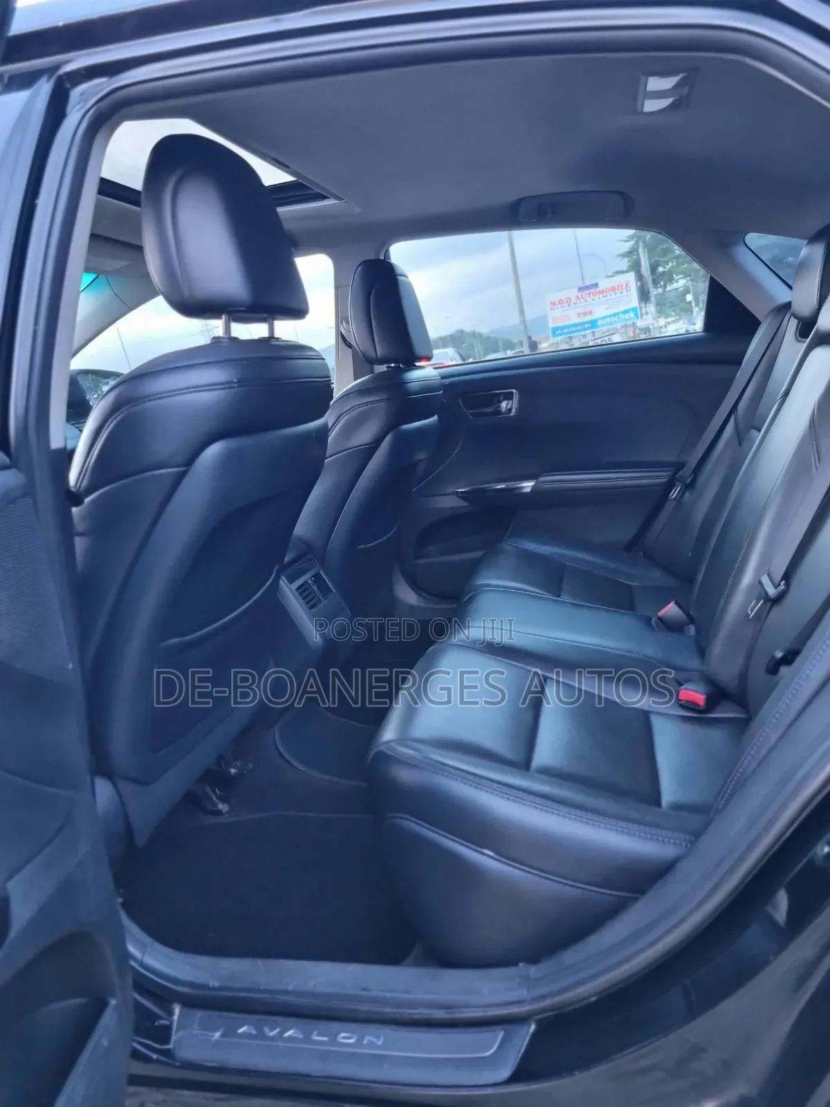 Toyota Avalon XLE Premium FWD Sedan (3.6L 6cyl 6A) 2016 Black