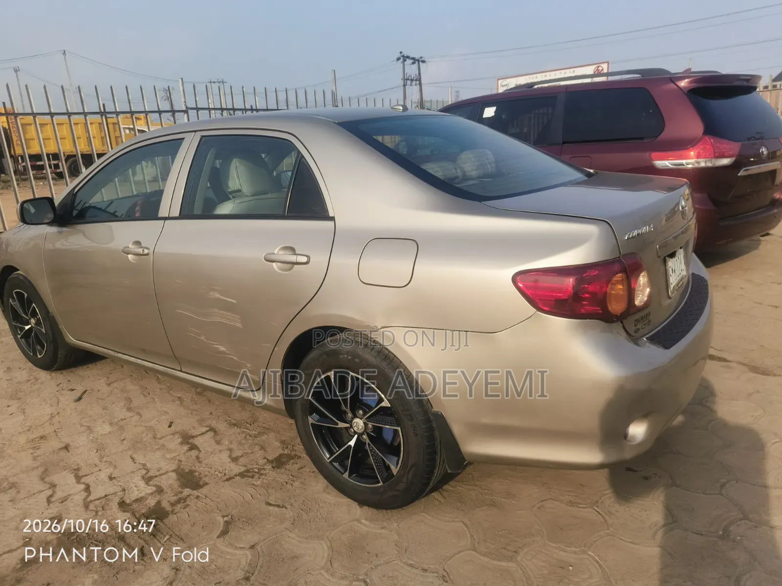 Toyota Corolla 2011 Gold