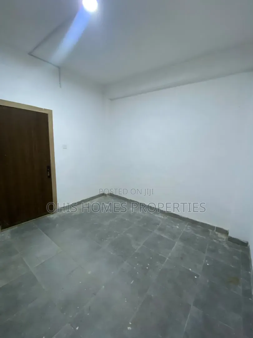 Studio Apartment in Osapa london for rent