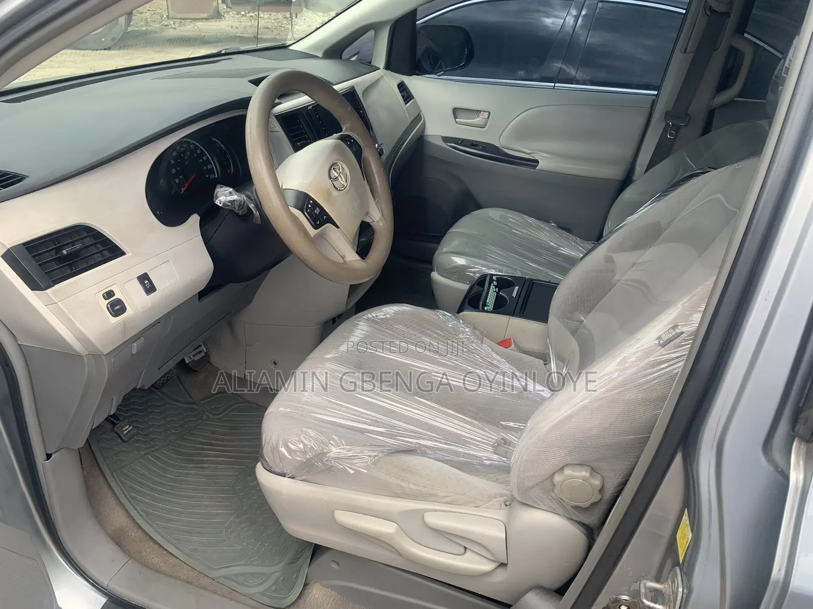 Toyota Sienna LE 7 Passenger 2011 Gray