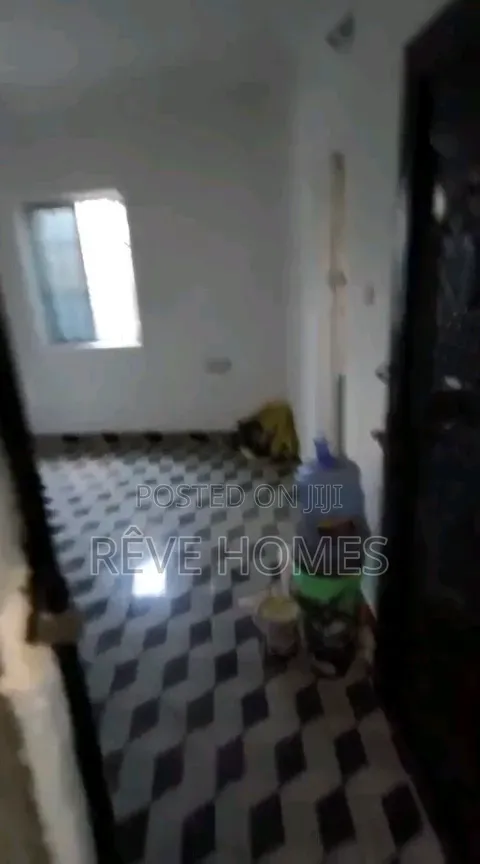 Studio Apartment in Alagomeji for rent