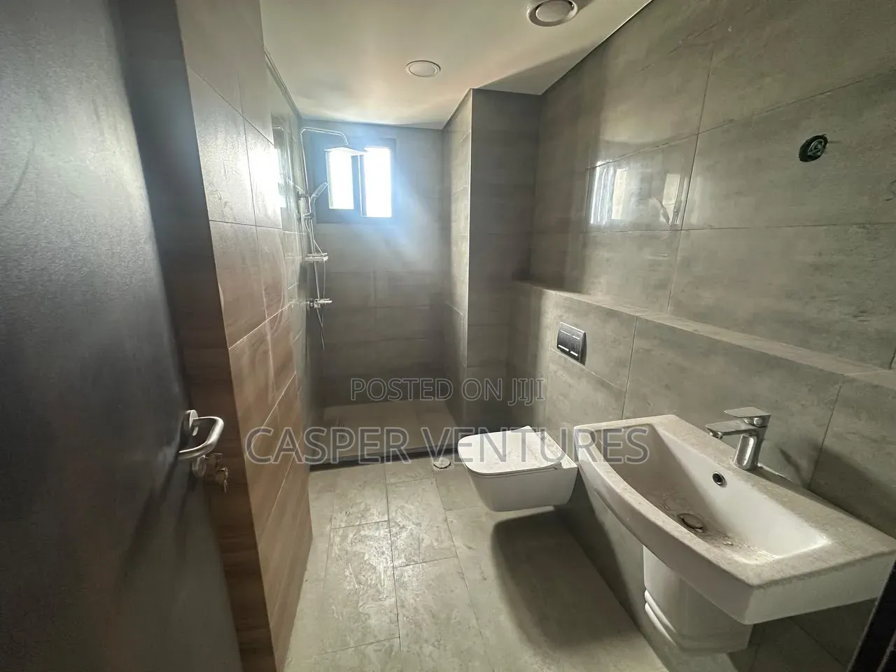 4bdrm Apartment in Banana Island for rent