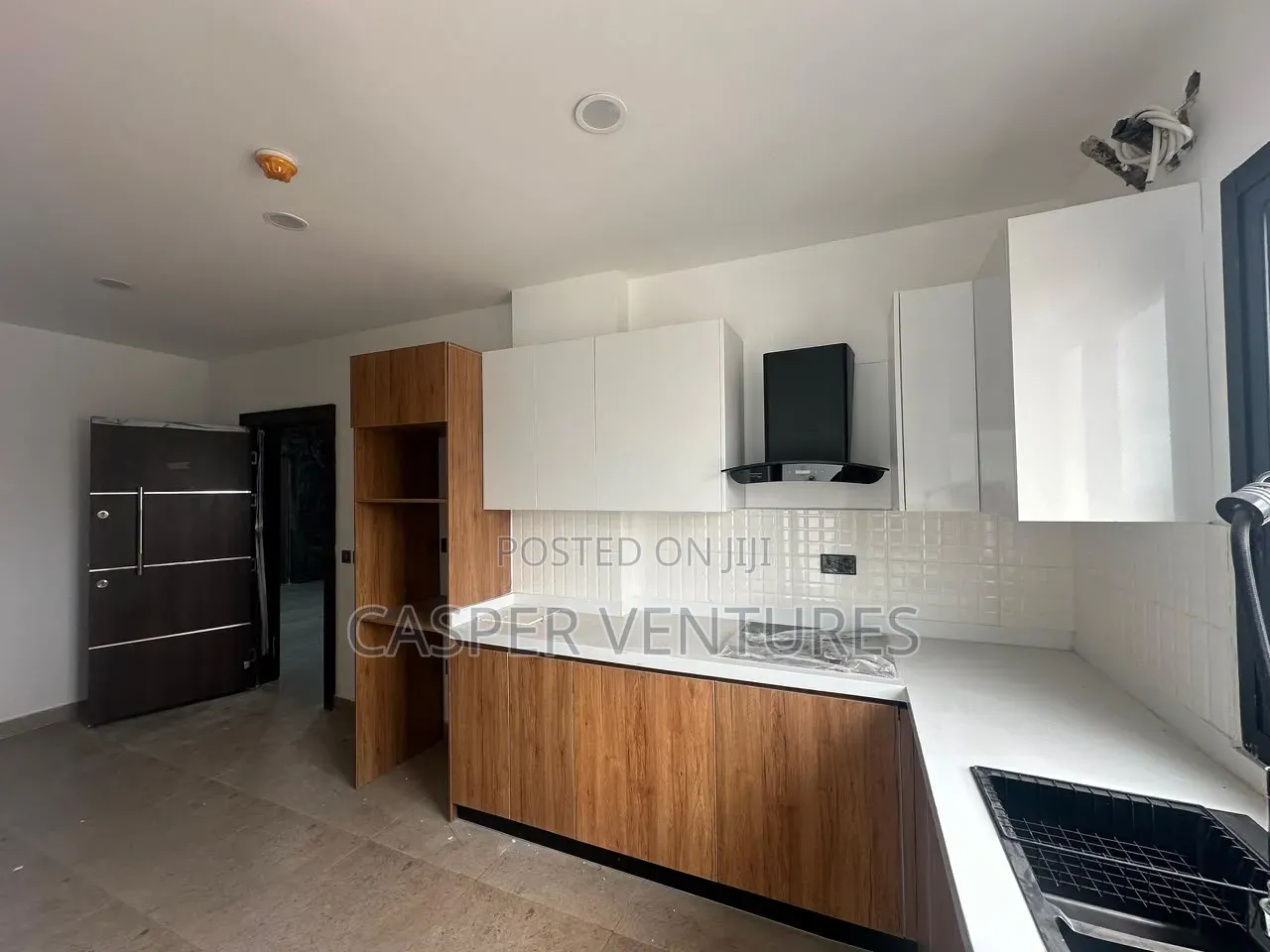 4bdrm Apartment in Banana Island for rent