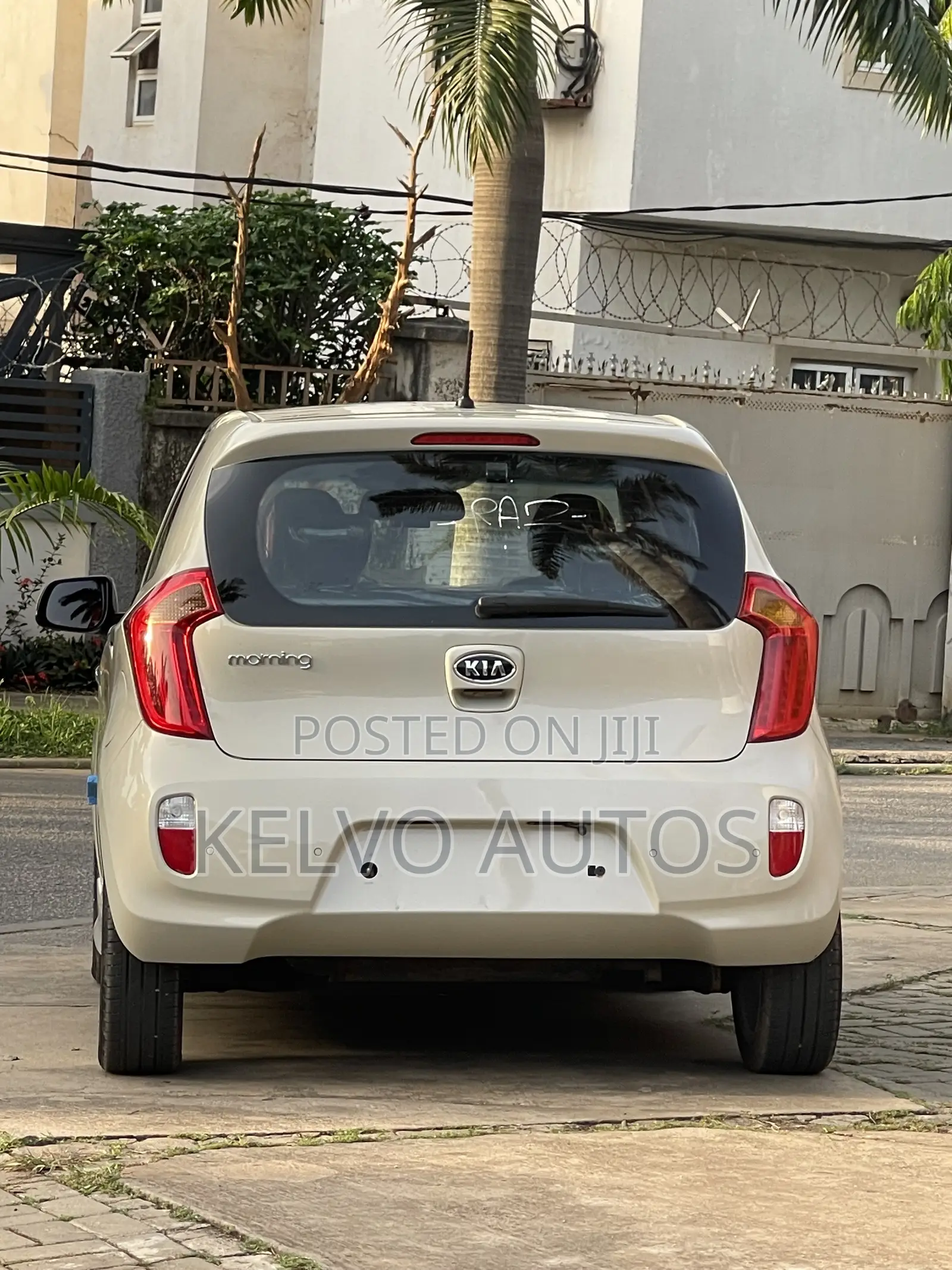 Kia Morning 2011 Off white