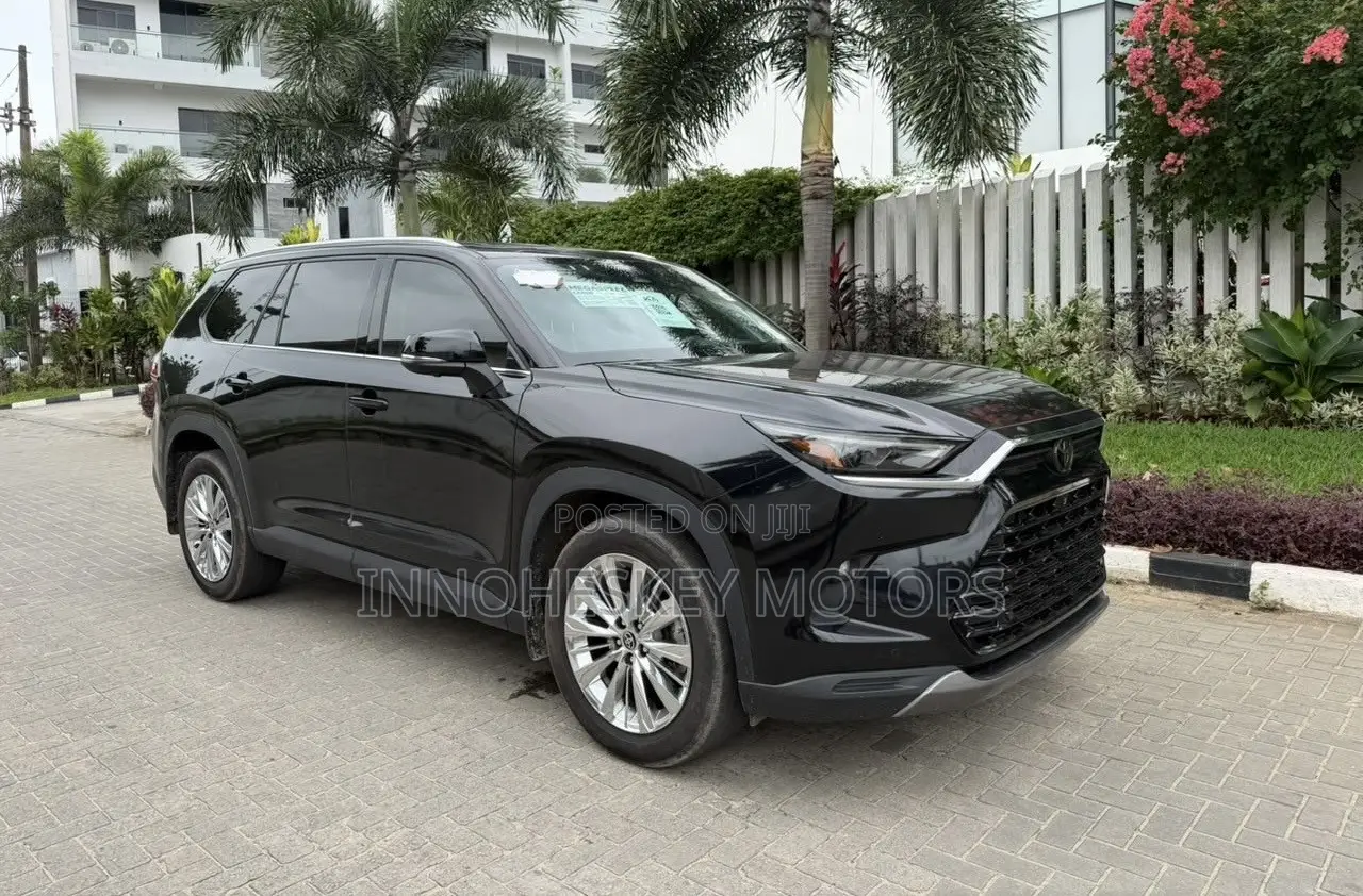 Toyota Grand Highlander Platinum AWD 2024 Black