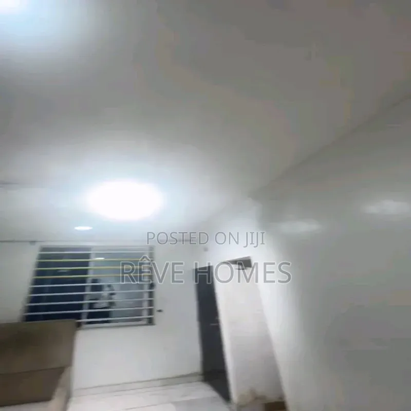 Studio Apartment in Fola Agoro for rent