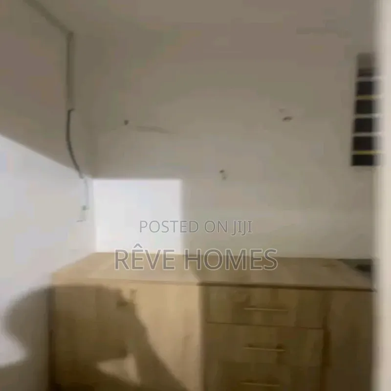 Studio Apartment in Fola Agoro for rent