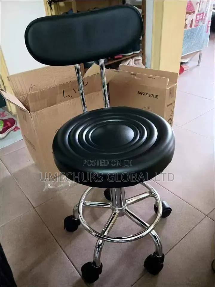 Quality Stool for Hospital,Lab, Salon Etc